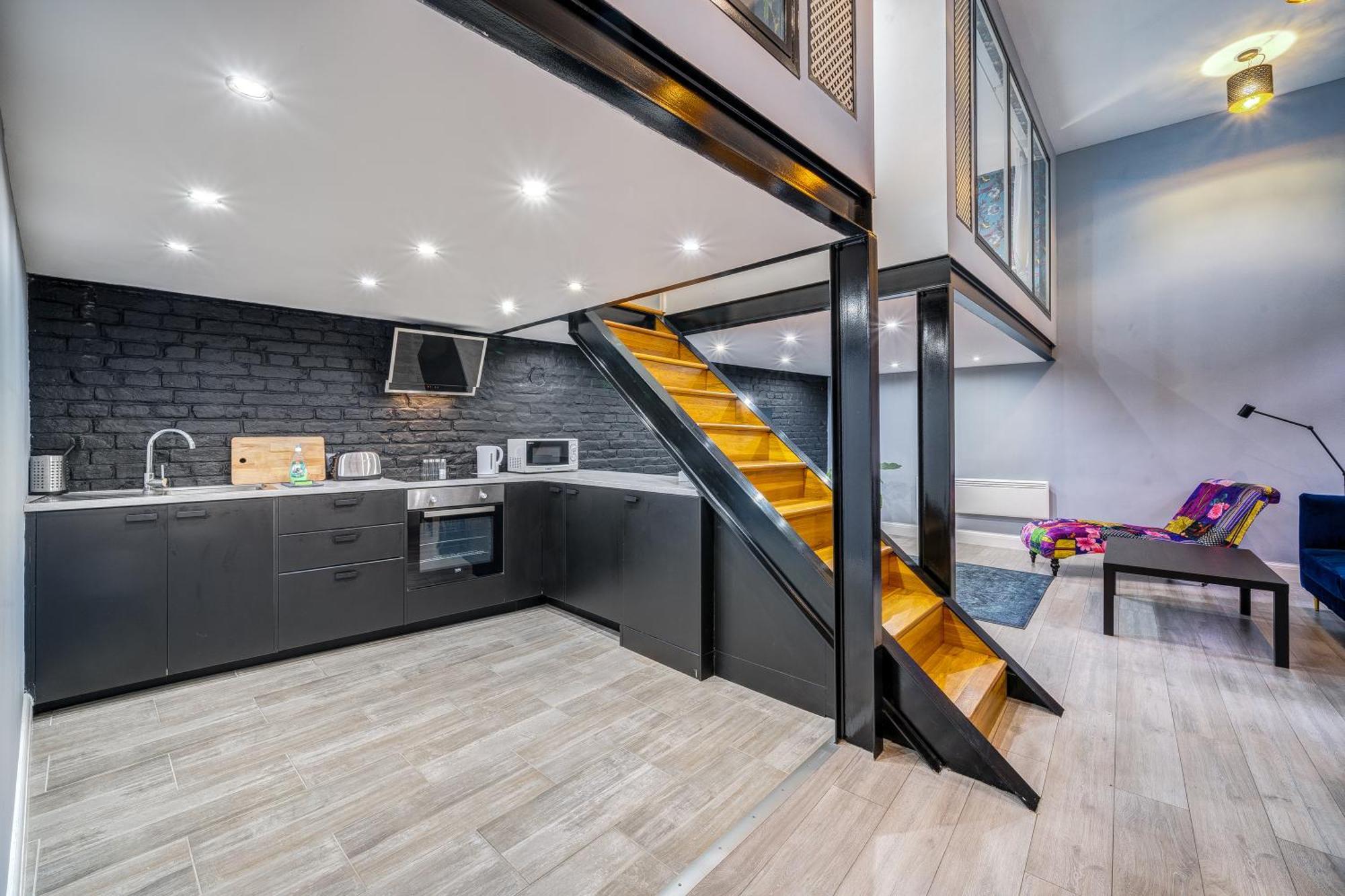 Azure Oasis In The Heart Of The Apartament Budapesta
