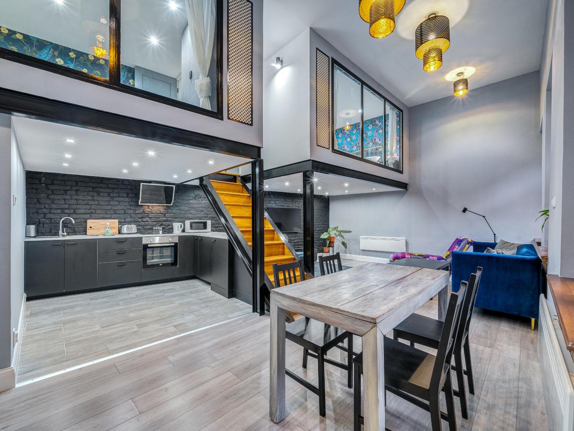 Azure Oasis In The Heart Of The Apartament Budapesta